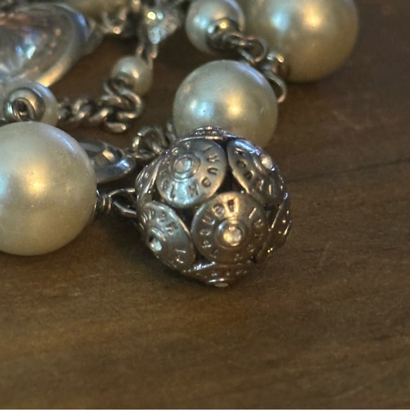 Henri Bendel silver tone multi strand pearls & crystals bracelet - Picture 3 of 9